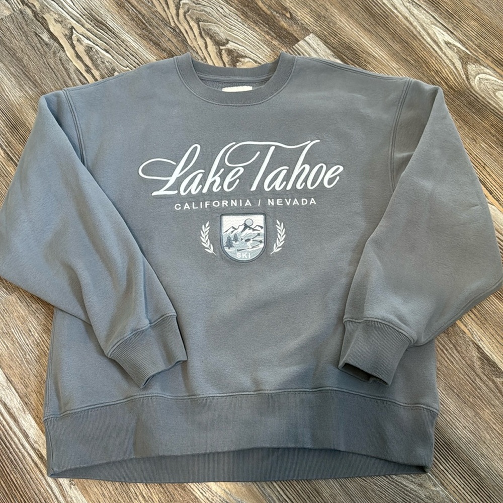 Abercrombie and Fitch Blue Lake Tahoe Crewneck Medium